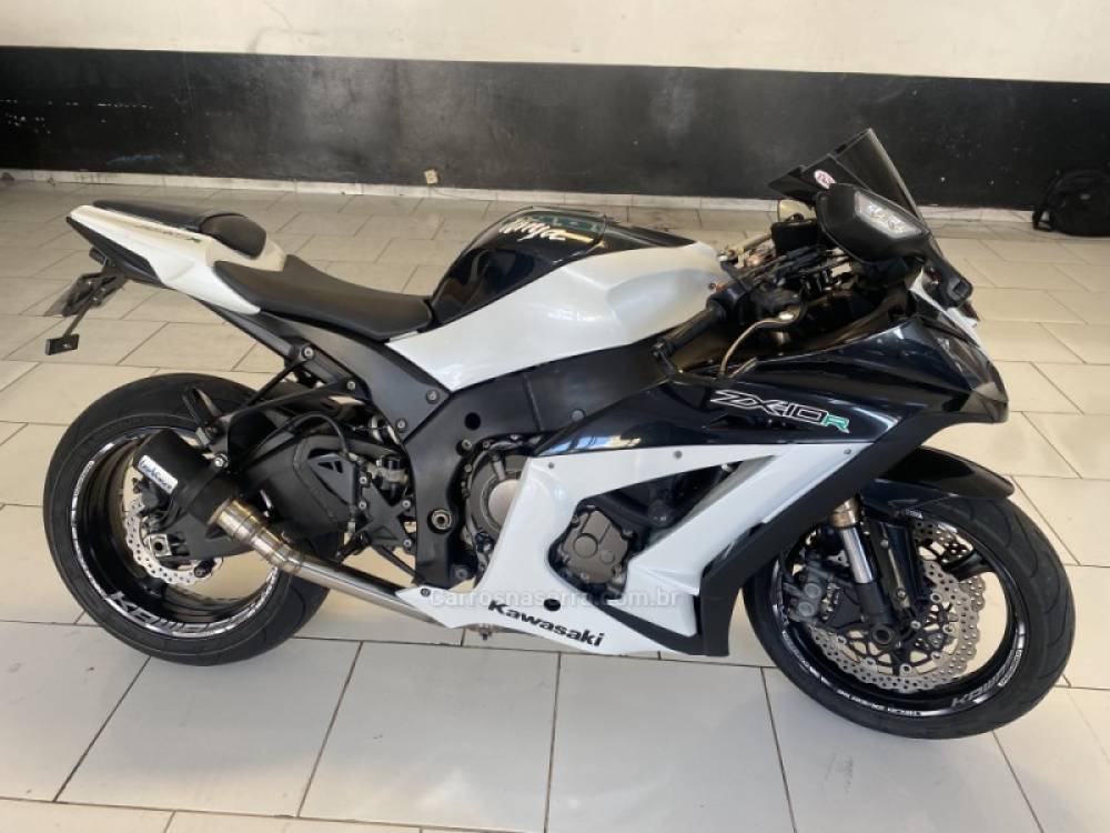 KAWASAKI - NINJA ZX-10R - 2011/2011 - Branca - R$ 49.900,00